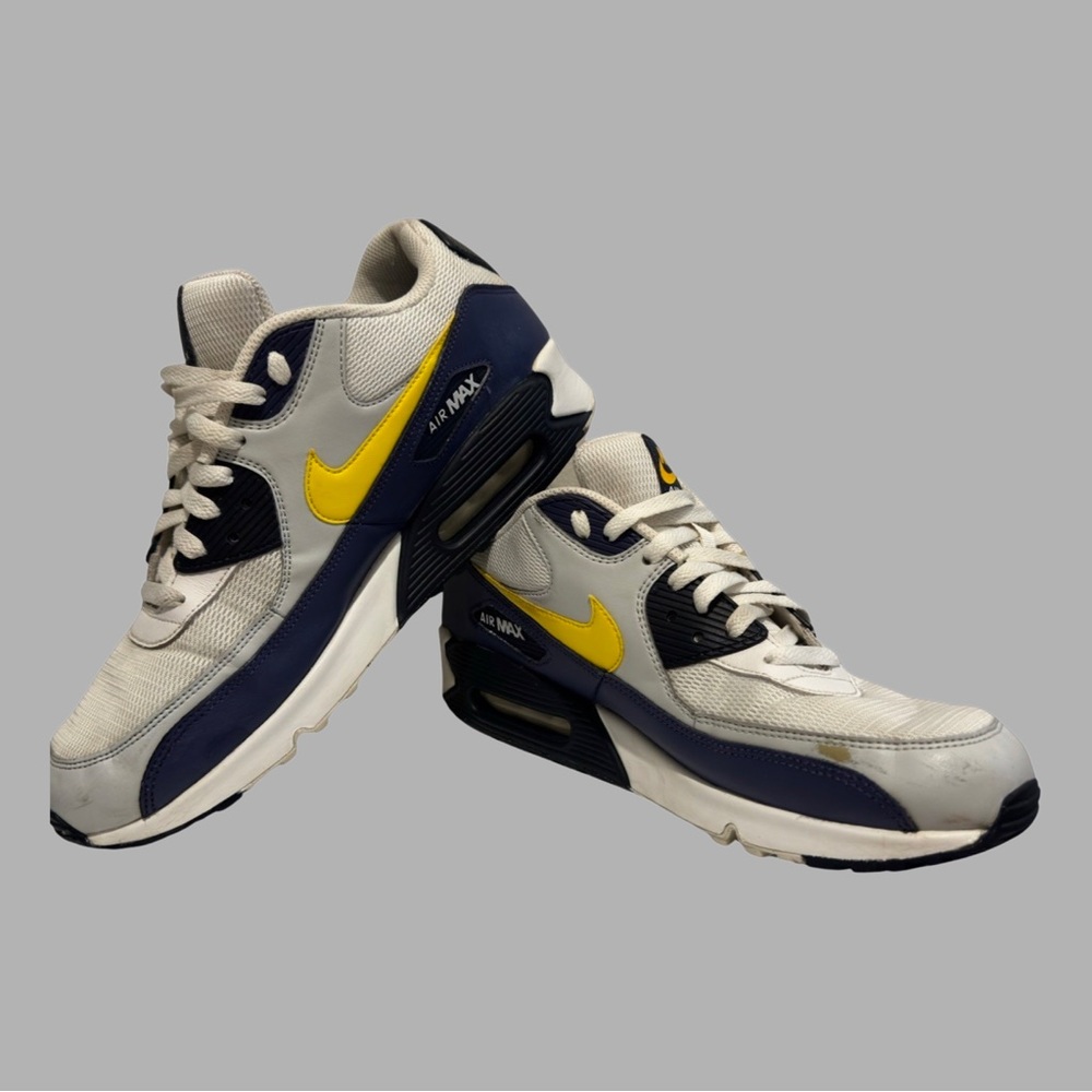 Nike Air Max 90 White Essential Michigan Blue Recall 2018 Men Size 11.5